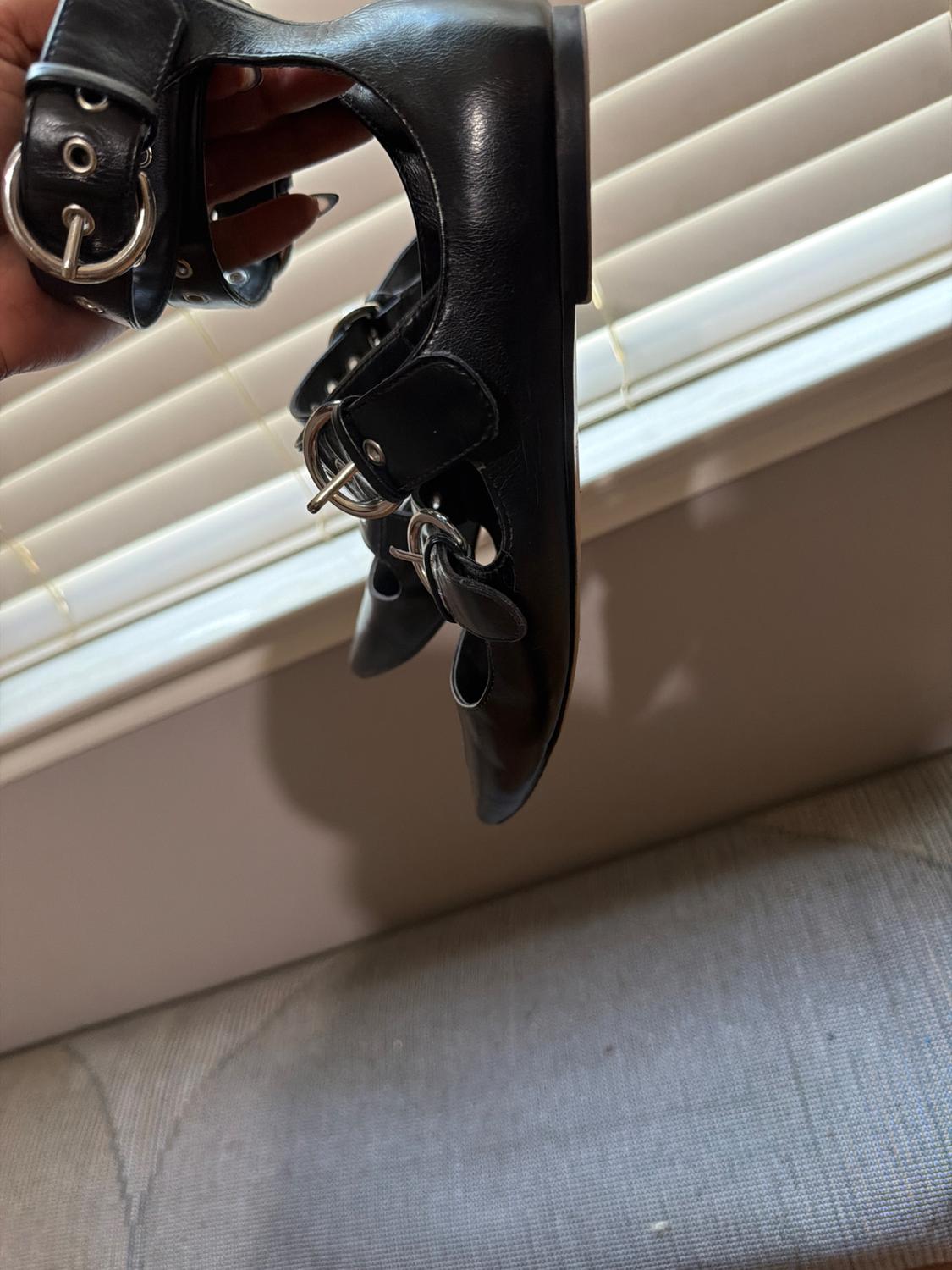 FLAT POINTED TOE FLATS WITH BUCKLES - Image 6