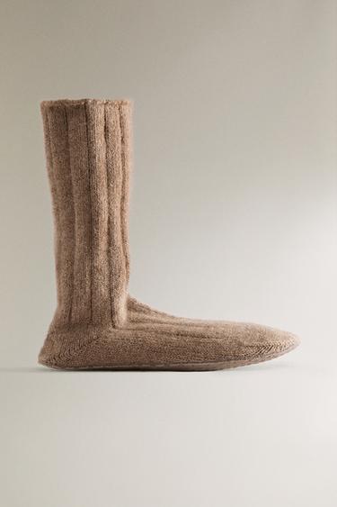 CHAUSSETTES ENFANT CACHEMIRE SEMELLE CUIR - Marron sable de Zara - Image 0