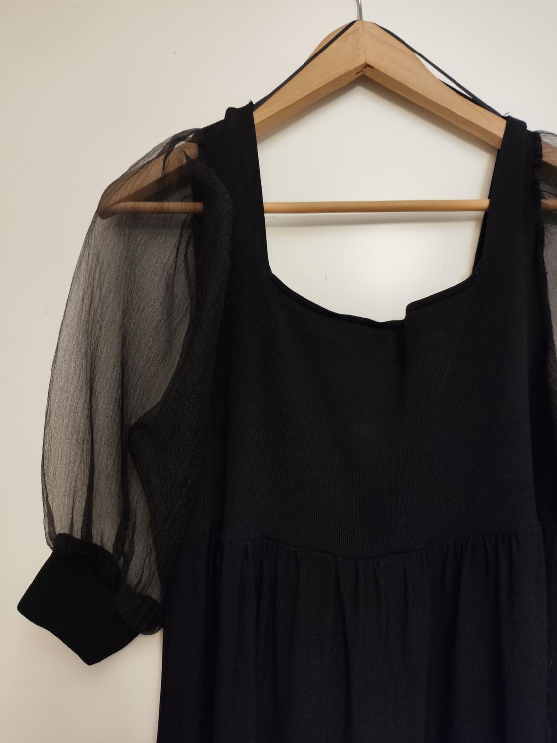 KNIT DRESS WITH ORGANZA SLEEVES - Image 3