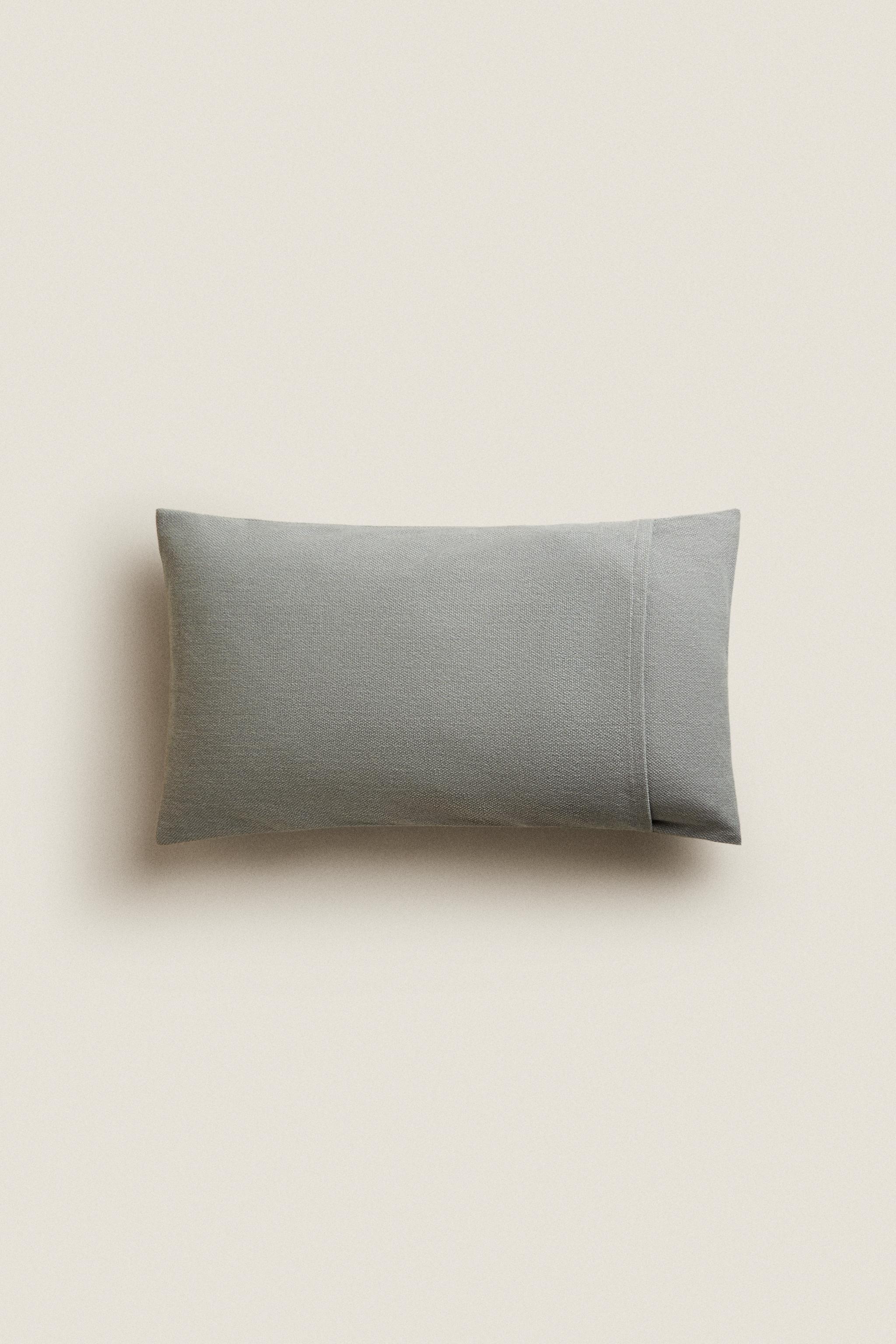 Zara home hotsell throw pillows