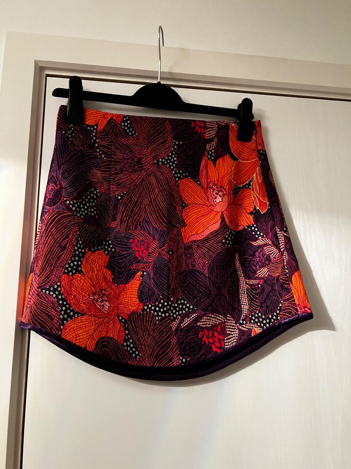 SHORT JACQUARD SKIRT
