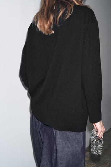 OVERSIZED 100% WOOL KNIT SWEATER - Black by Zara - Image 2