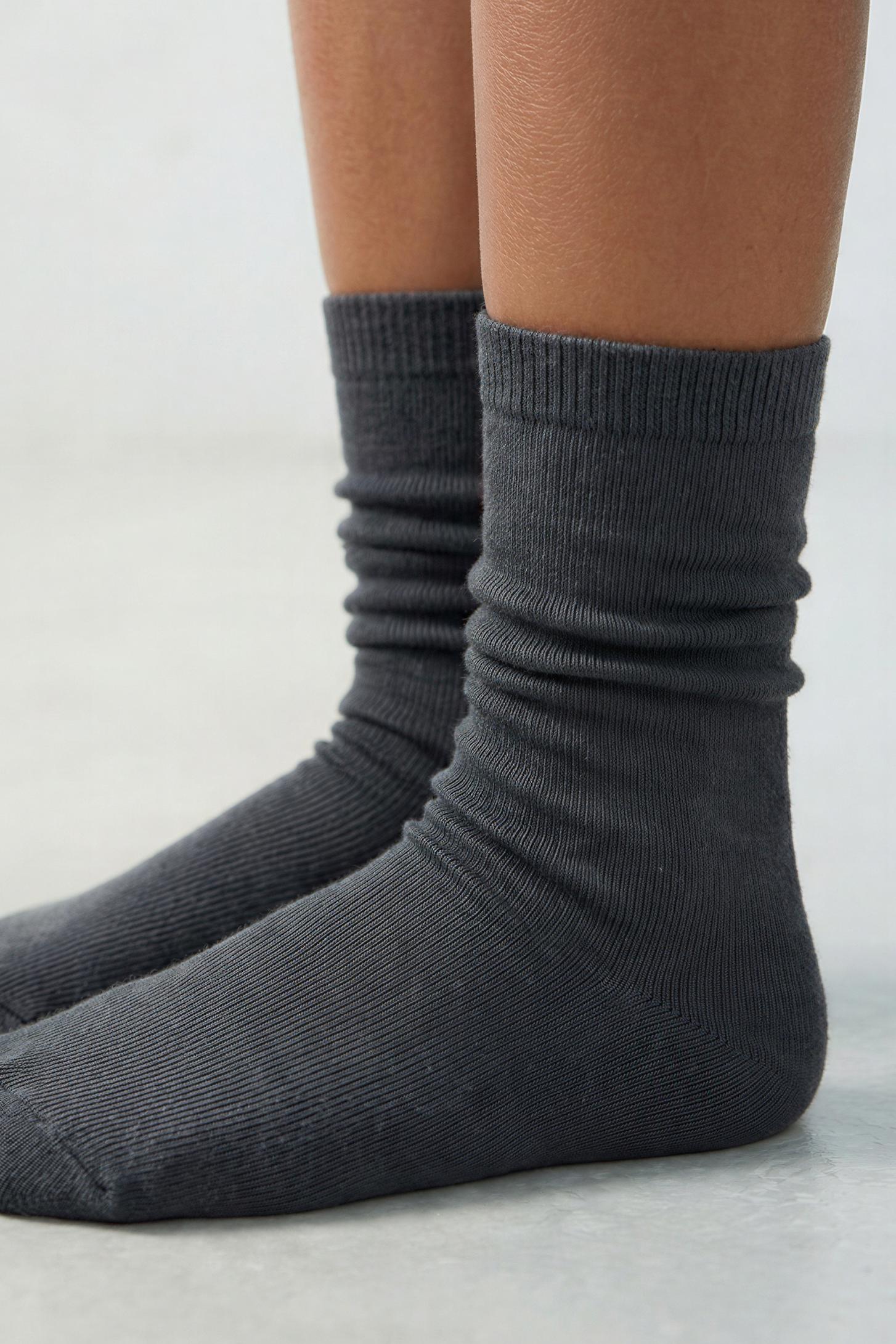 FIVE-PACK OF LONG PLAIN SOCKS