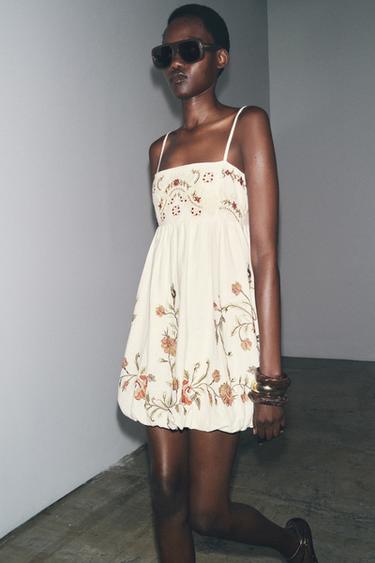 VESTIDO CORTO BORDADOS FLORES ZW COLLECTION - Crudo de Zara