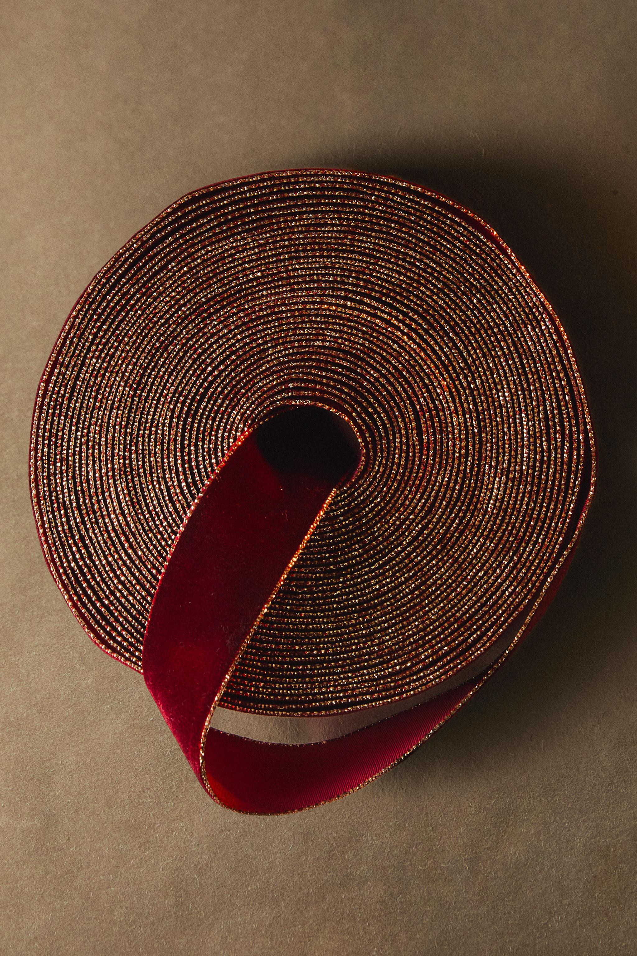 CHRISTMAS VELVET GIFT RIBBON WITH METALLIC TRIM