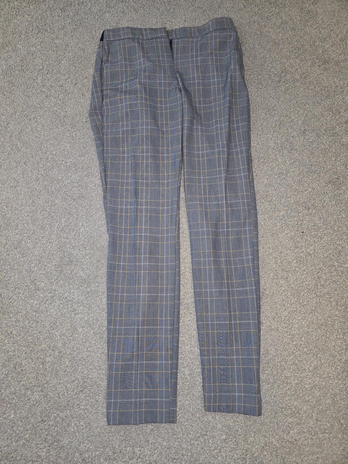 CHECKERED JOGGING PANTS