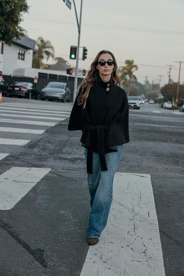 SHORT WOOL COAT WITH CAPE SLEEVES AND BELT - Black by Zara