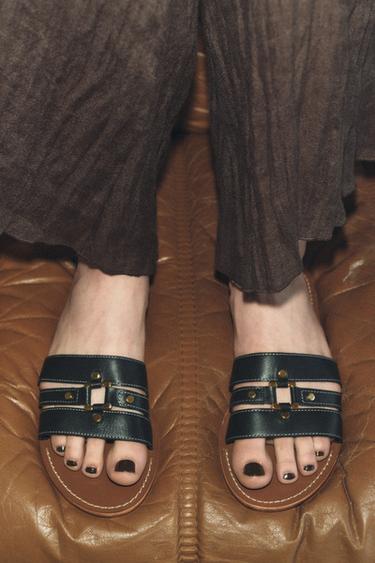 FLAT LEATHER SANDALS - Black by Zara