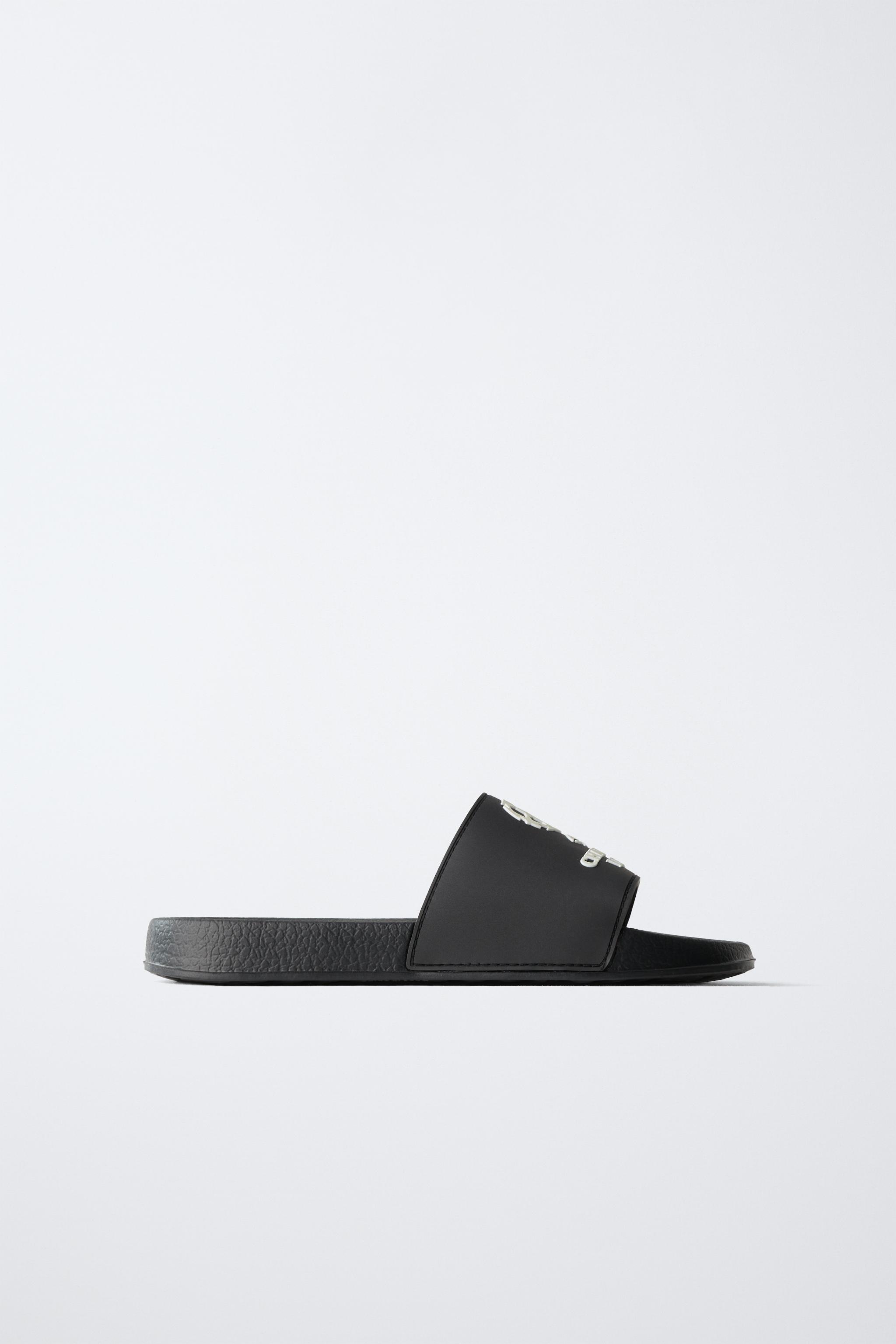 Детские сандалии Zara UEFA CHAMPIONS LEAGUE® GLOW-IN-THE-DARK POOL SLIDES