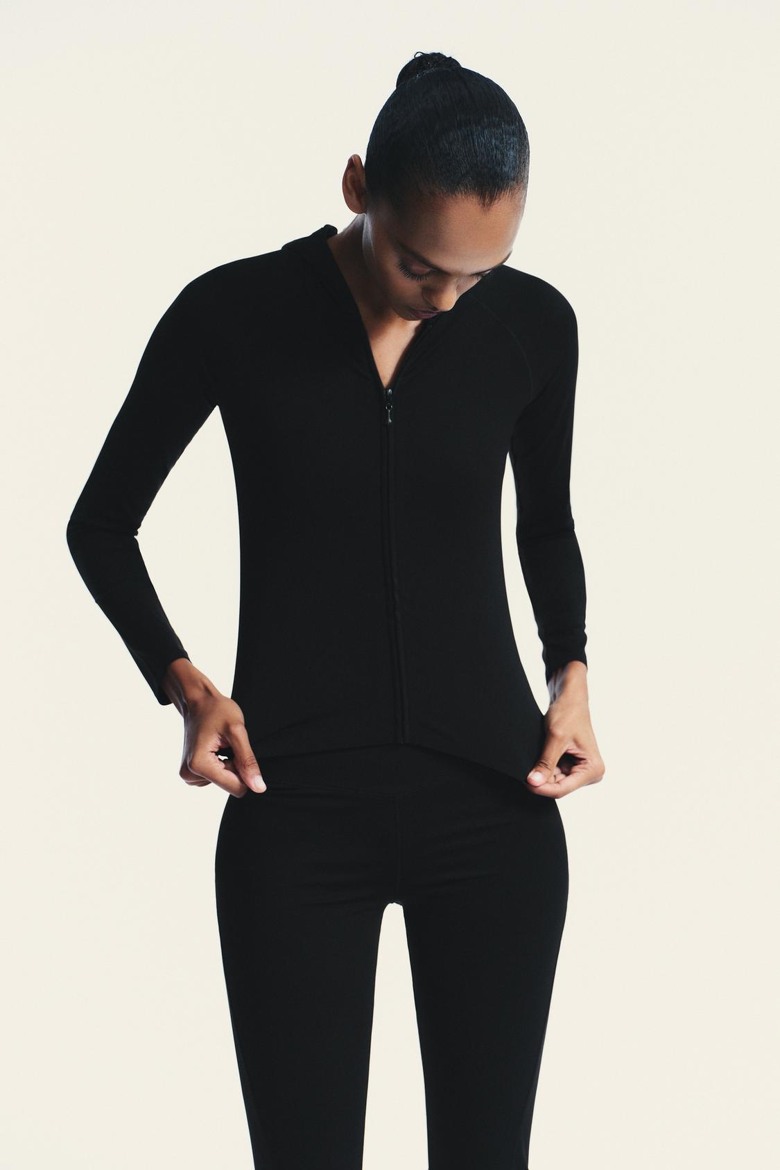 SEAMLESS POLYAMIDE HOODIE