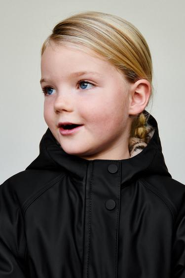 RUBBERISED WATER-REPELLENT RAINCOAT WITH FAUX FUR ANIMAL PRINT - Black by Zara - Image 11