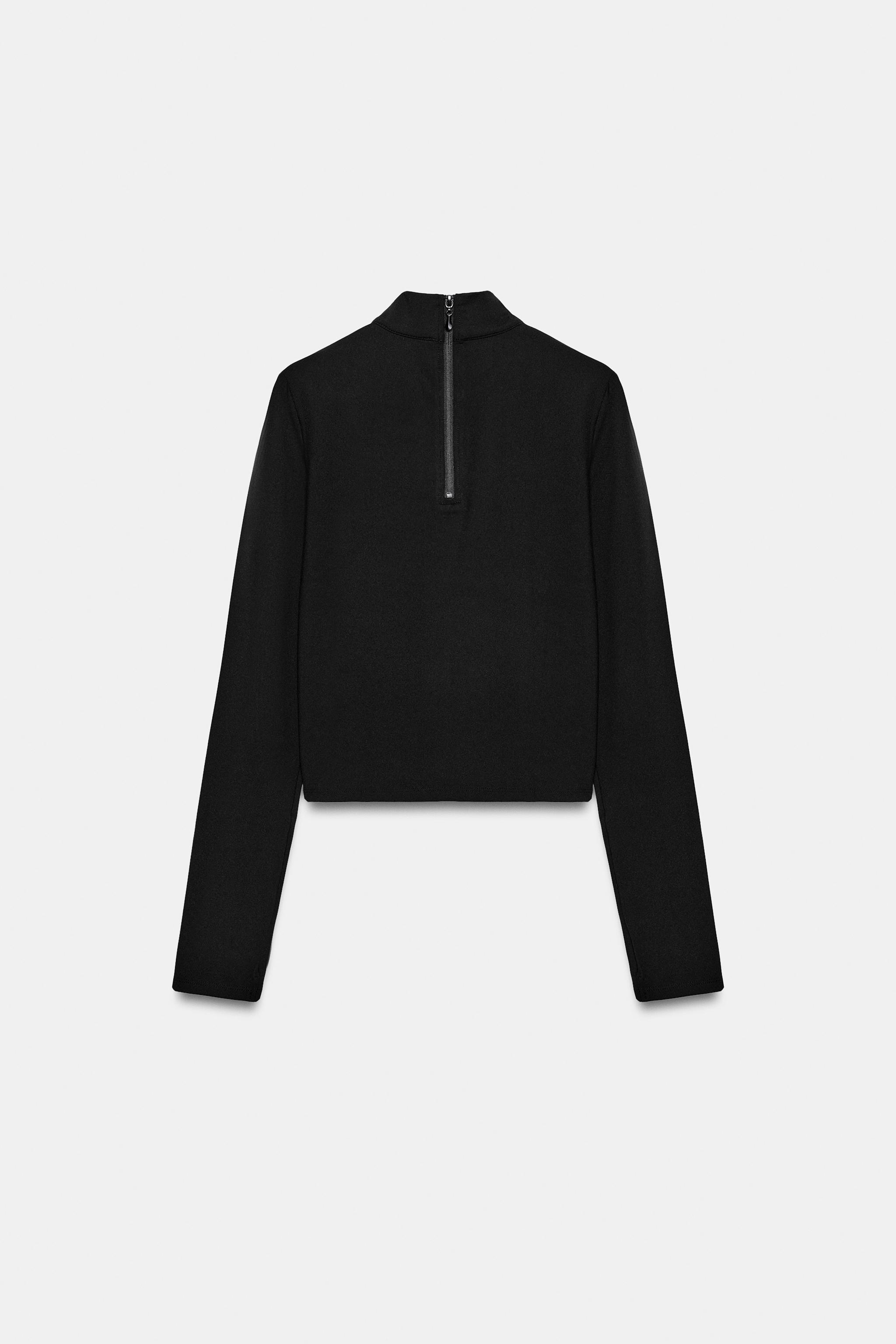 STRETCH ZIPPER TOP