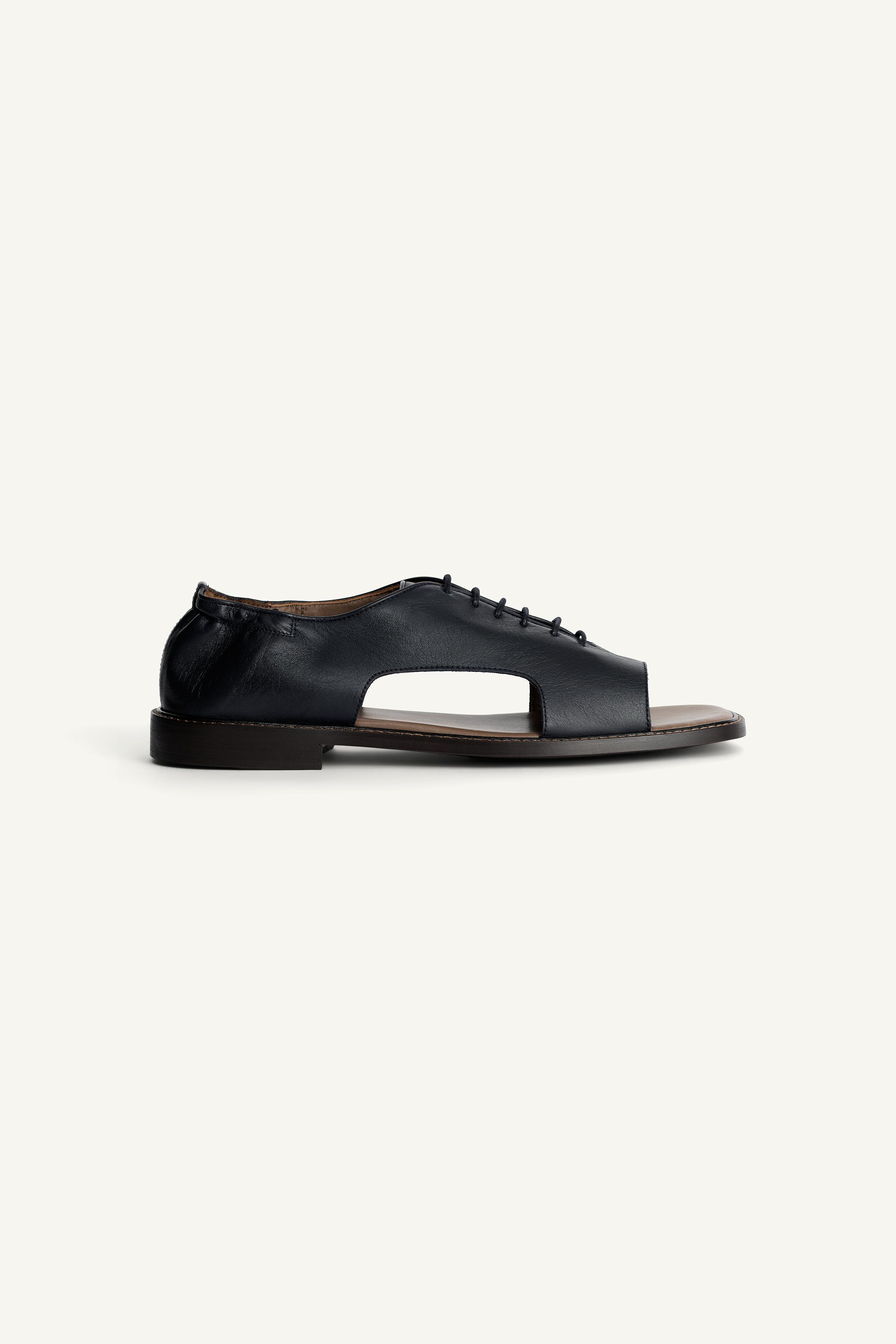 LEATHER SHOES