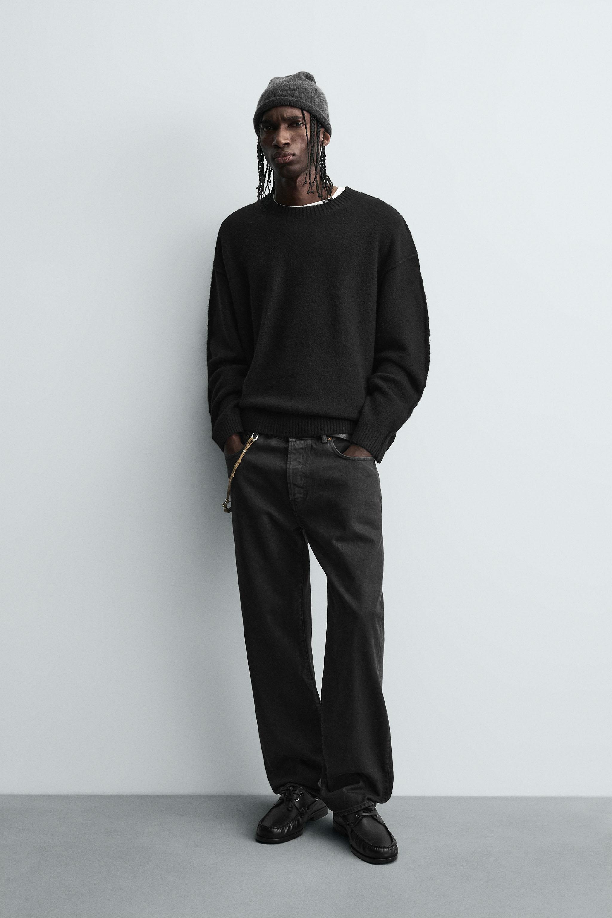 TEXTURED SWEATER WITH REVERSE EFFECT SEAMS