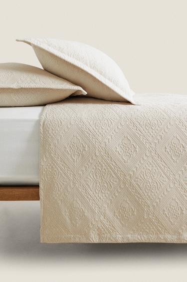 COTTON BEDSPREAD WITH GEOMETRIC DESIGN - Beige by Zara - Image 3