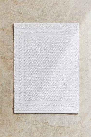 NON-SLIP COTTON BATH MAT - White by Zara