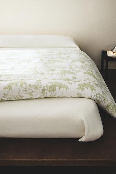 TEXTURED BEDSPREAD - Ecru by Zara