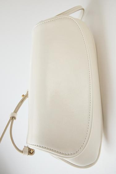 SAC PORTÉ ÉPAULE À RABAT - Écru de Zara