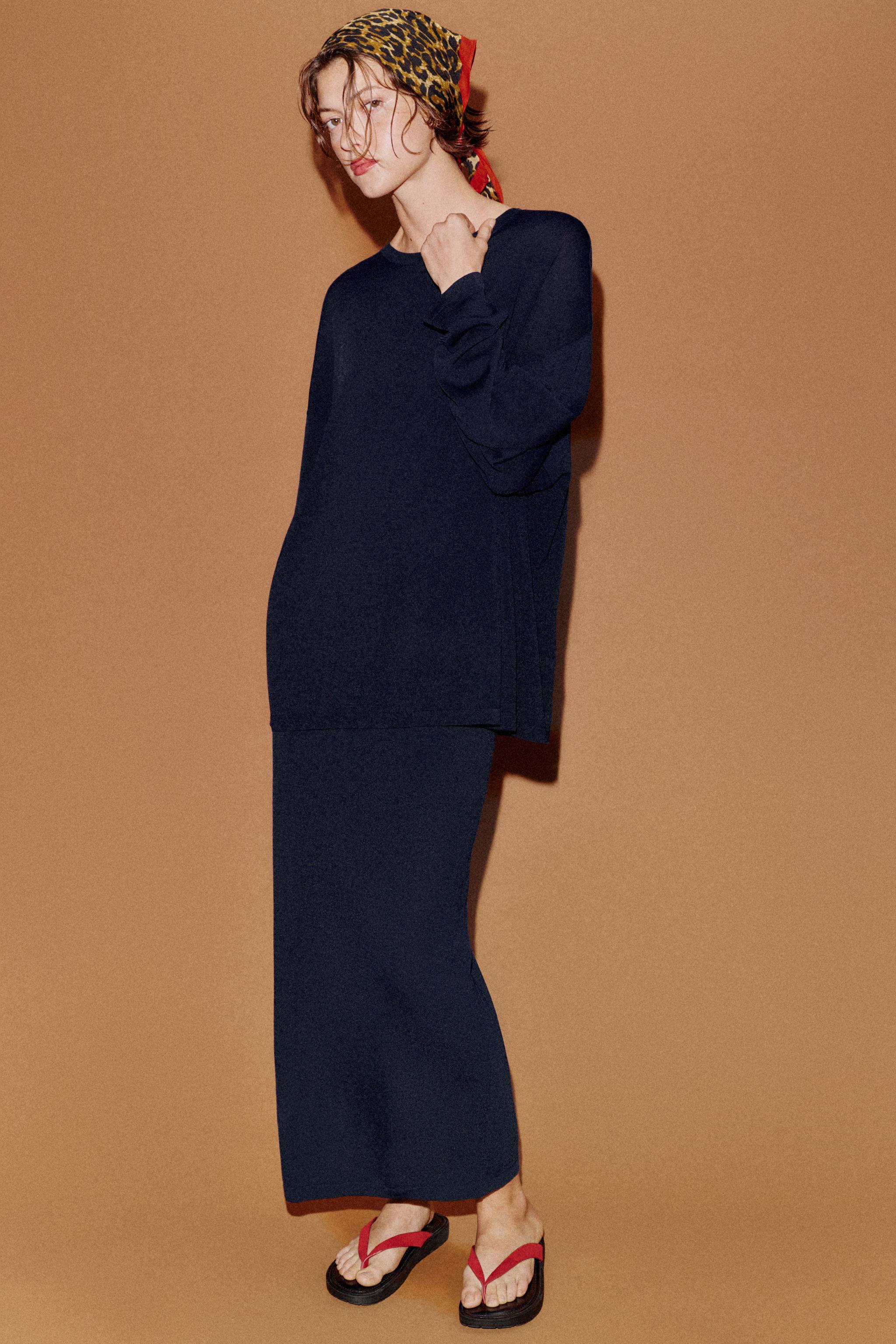 OVERSIZED FINE KNIT JUMPER