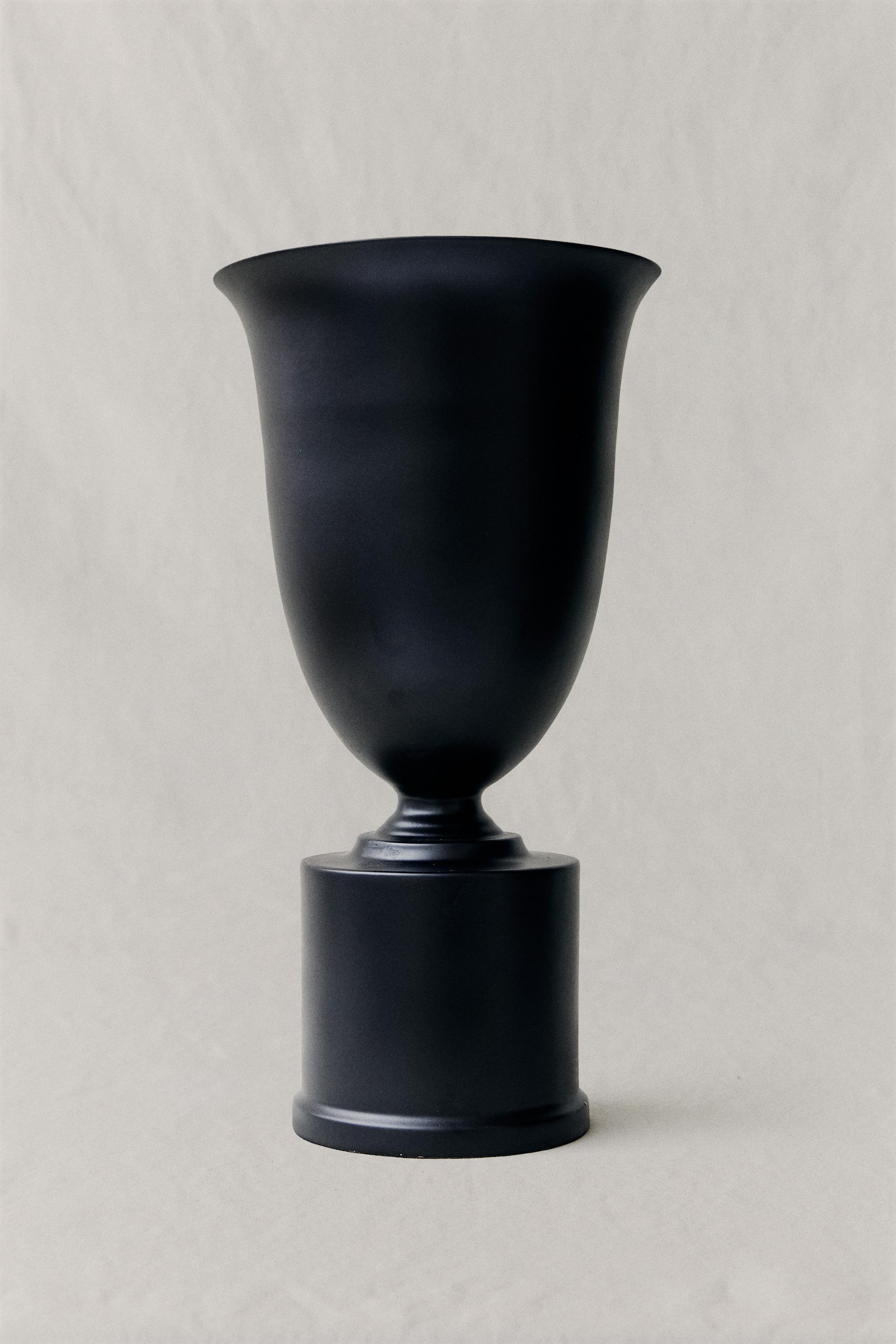 Zara STONEWARE PEDESTAL VASE STUDIO MARY LENNOX — фото 5
