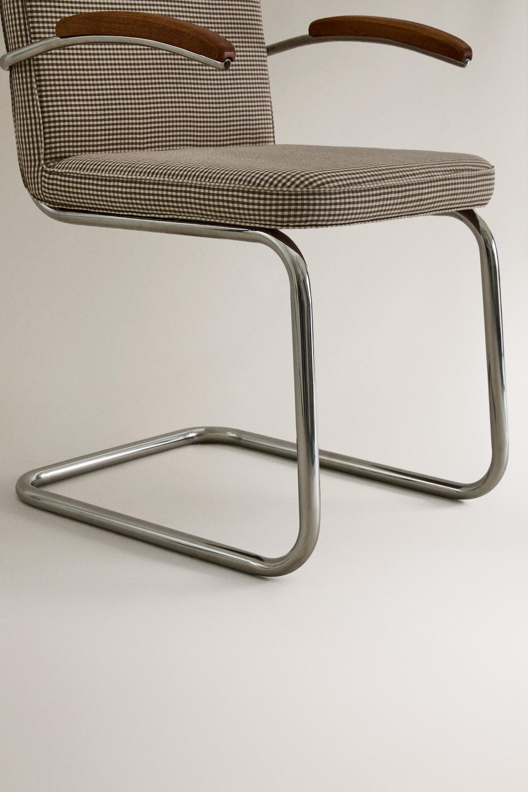 CHILDREN'S VINTAGE CHROME CHAIR