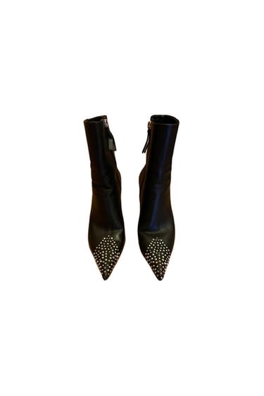 BOTINES NEGROS TACHAS