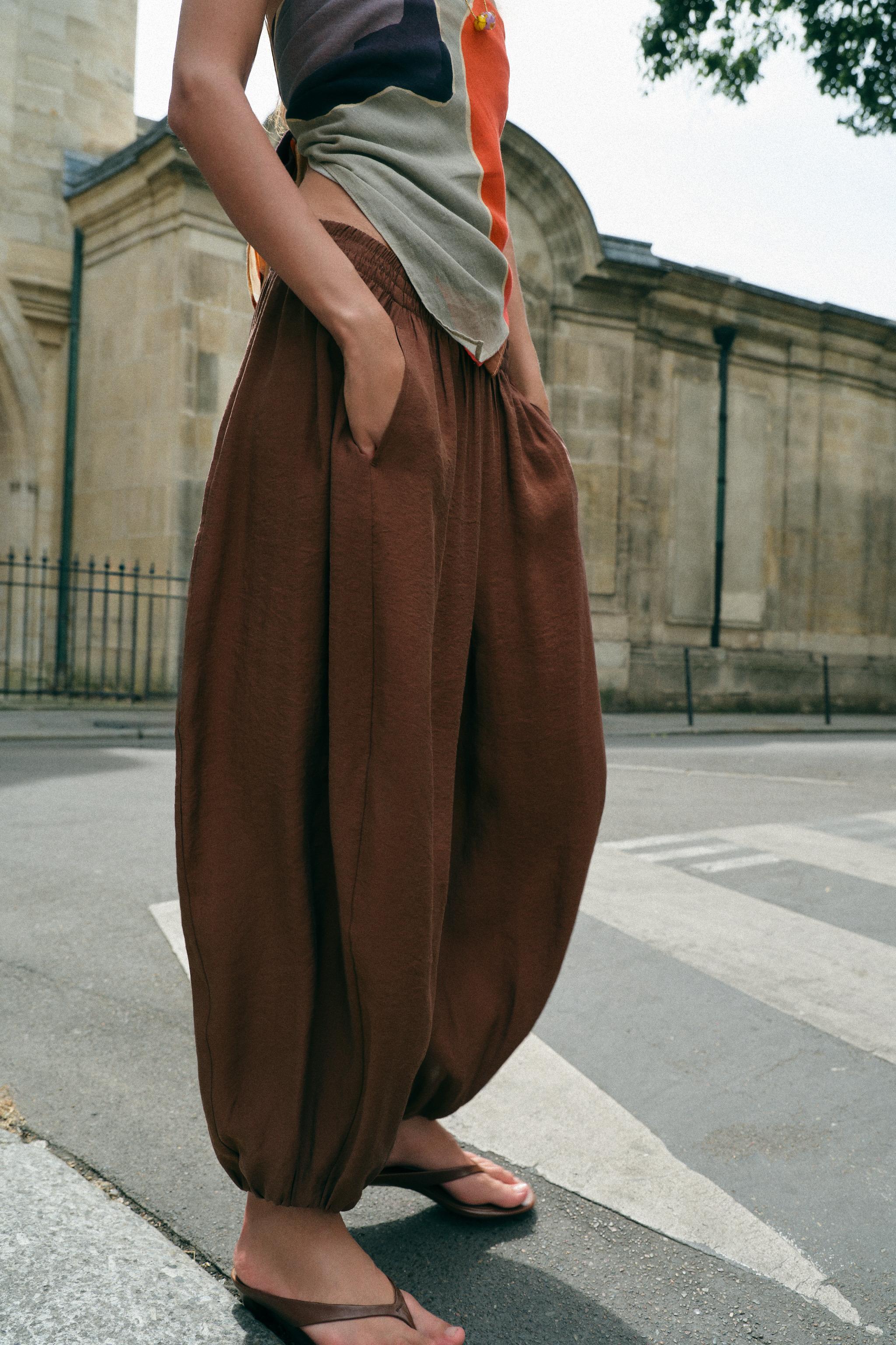 VOLUMINOUS BLOOMER PANTS