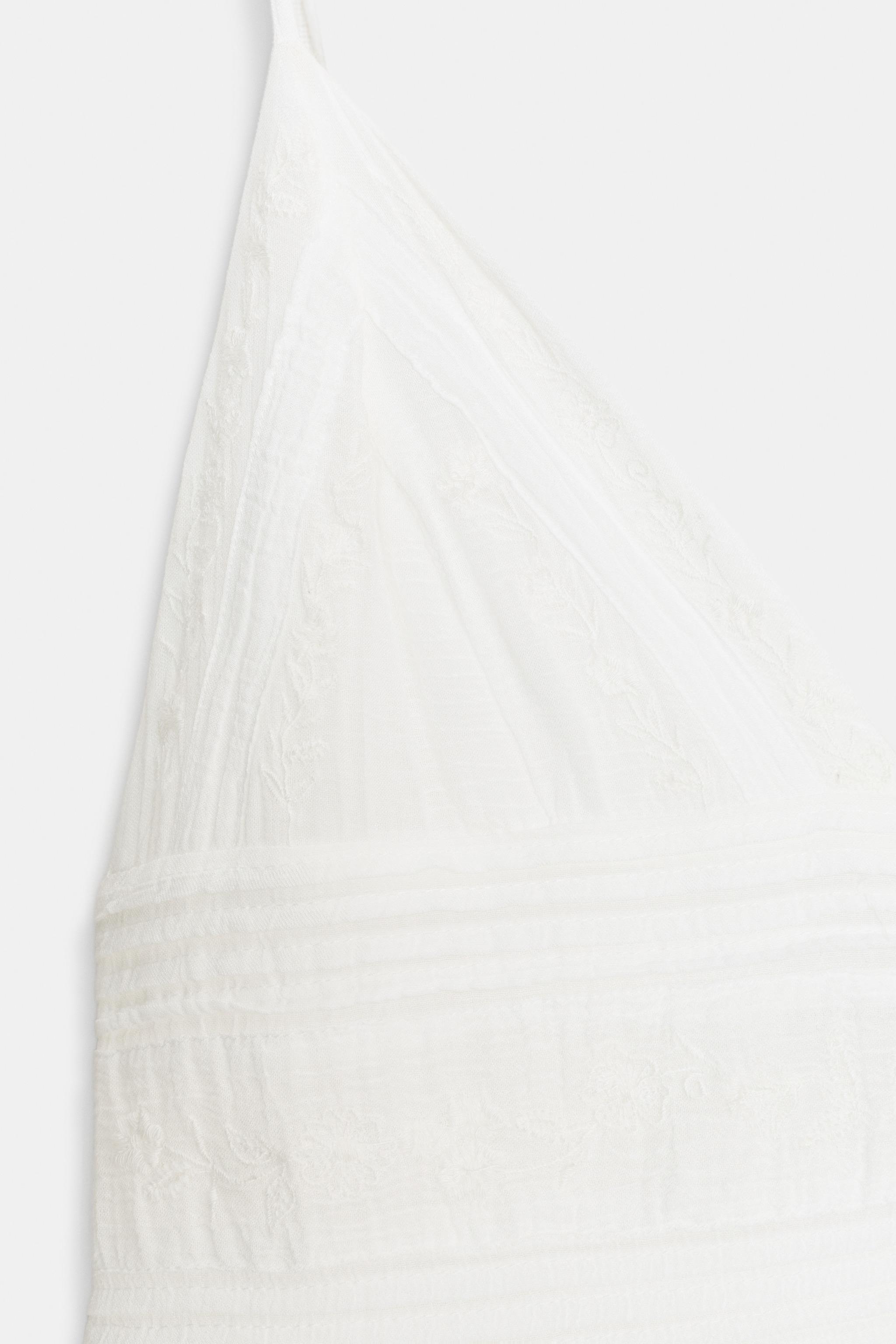 ROBE COURTE À BRETELLES BRODÉES