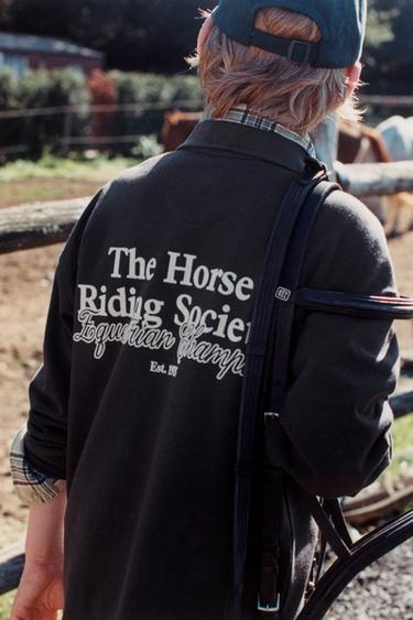 بولو مخملي بنص - رمادي أنثراسايت الخاص بـ Zara