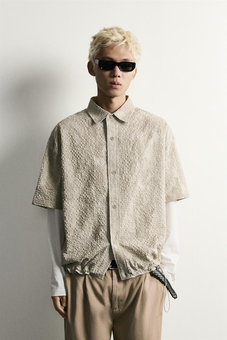 TEXTURED PRINT RELAXED FIT SHIRT