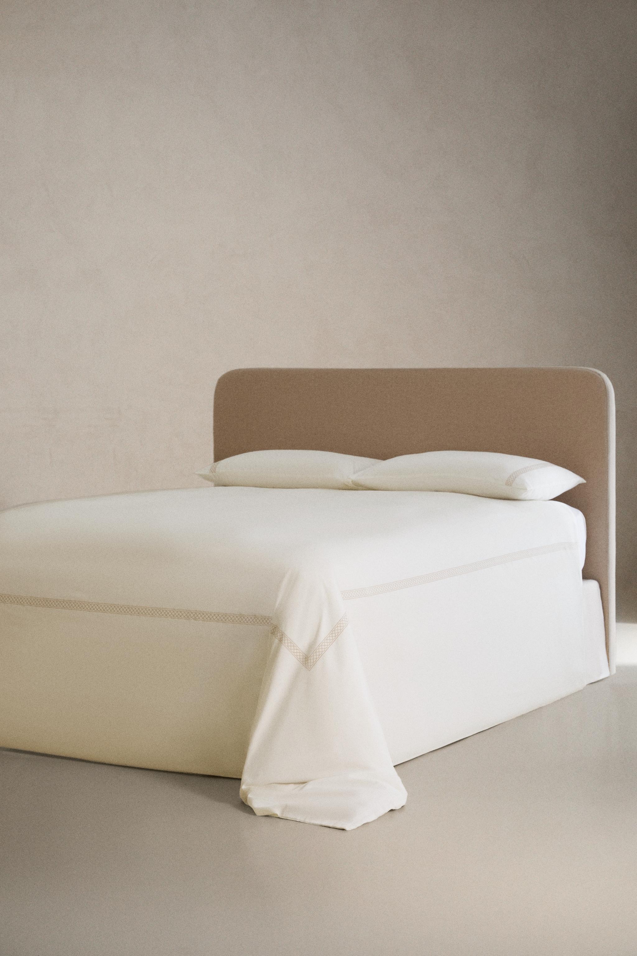 EMBROIDERED SATEEN DUVET COVER — Brown / Taupe