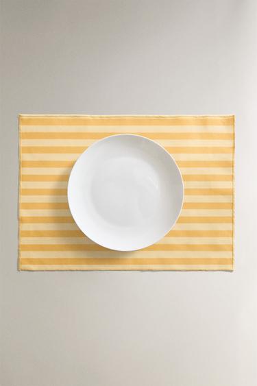 STRIPED RESIN-COATED PLACEMAT - Yellow by Zara - Image 4