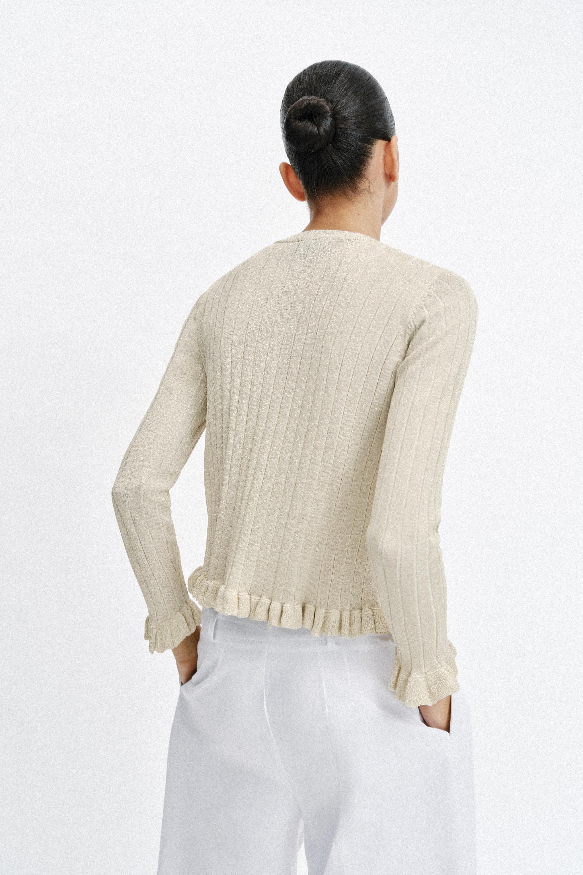 GILET EN MAILLE VOLANTS FIL MÉTALLISÉ