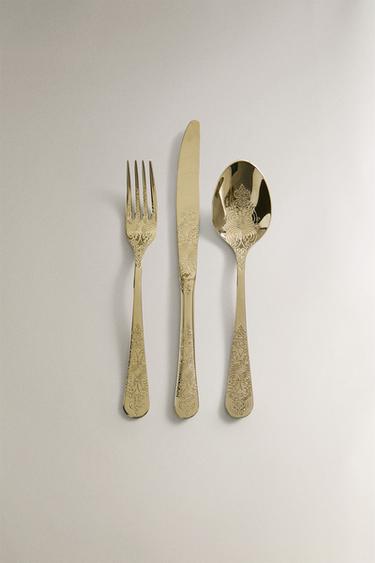 CUTLERY SET WITH EMBOSSED PIECES - Cava by Zara
