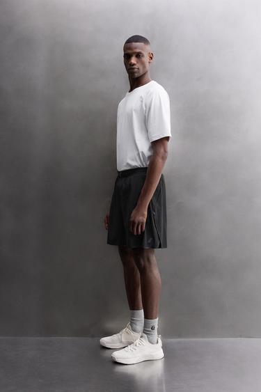 SHORT EN TISSU PERFORÉ 9'' - Noir de Zara - Image 3