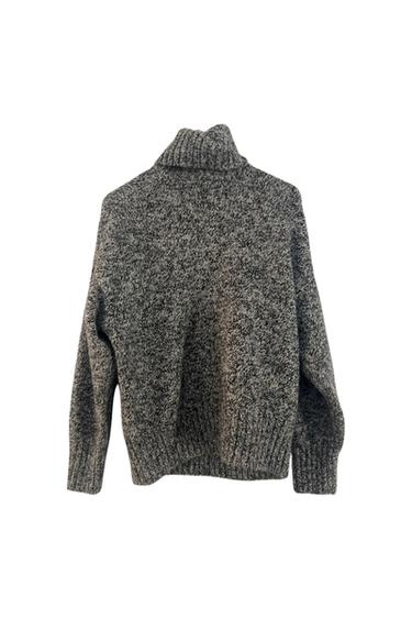 GREY KNIT SWEATER