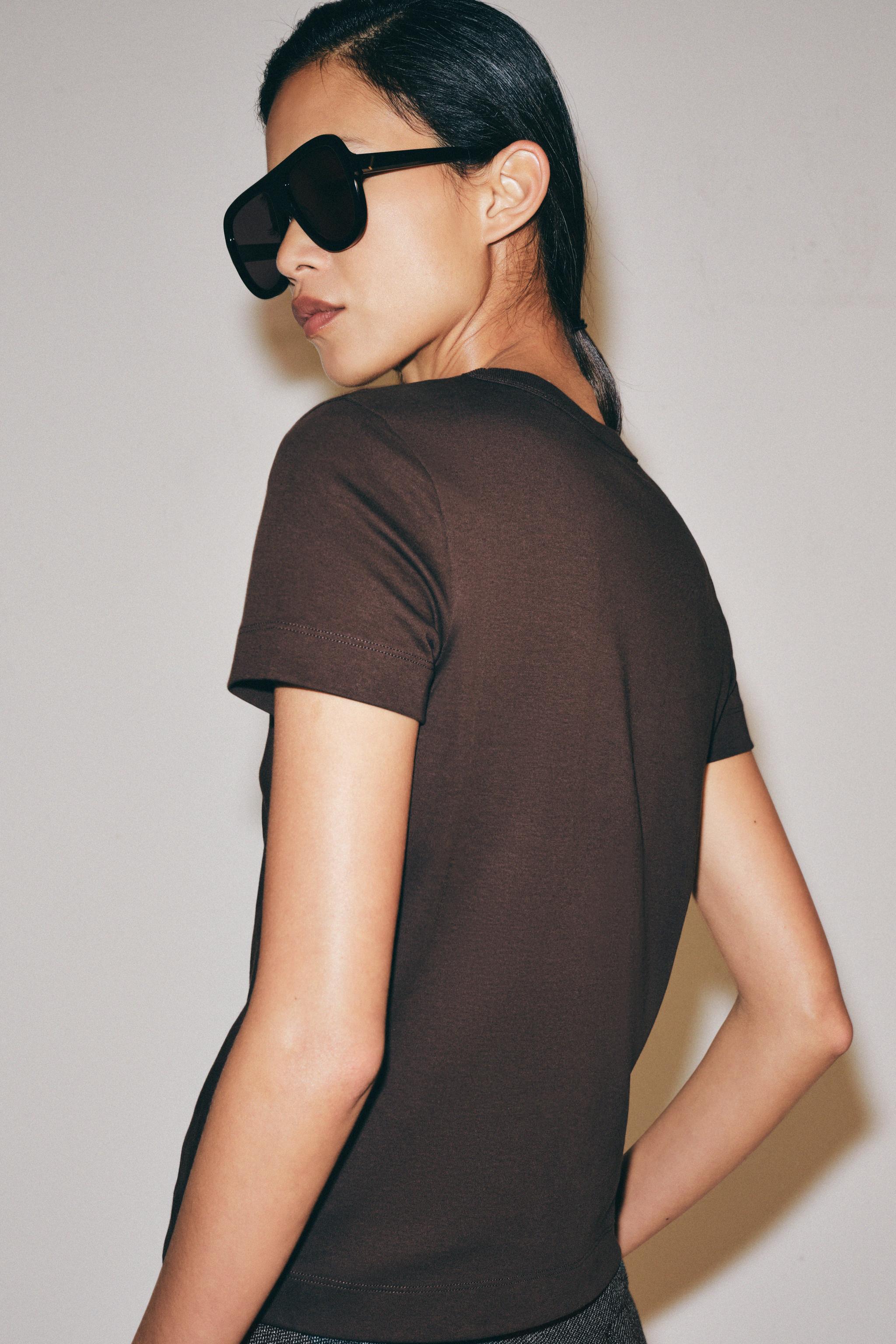 SHORT SLEEVE INTERLOCK T-SHIRT