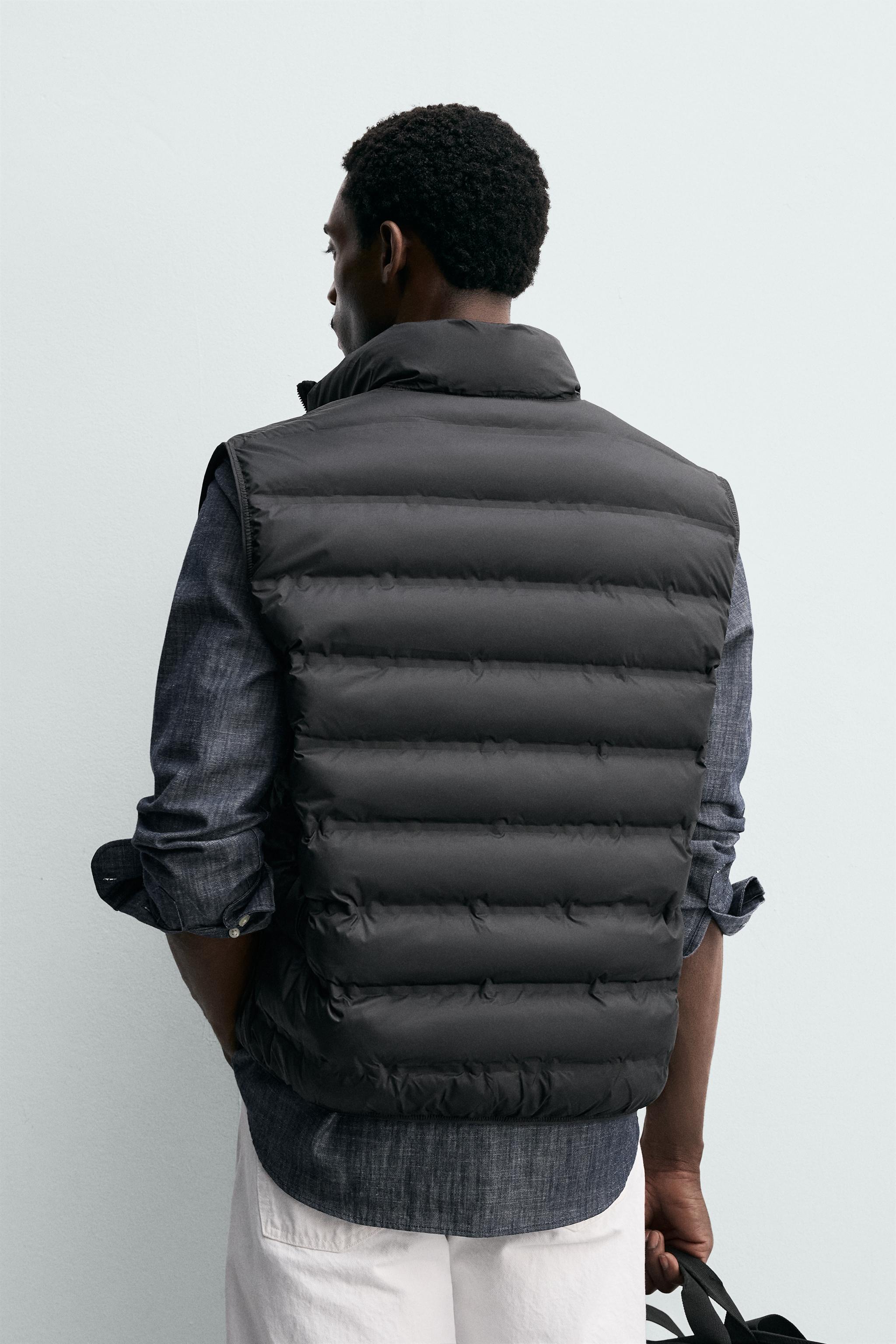LIGHTWEIGHT WATER REPELLENT PUFFER VEST
