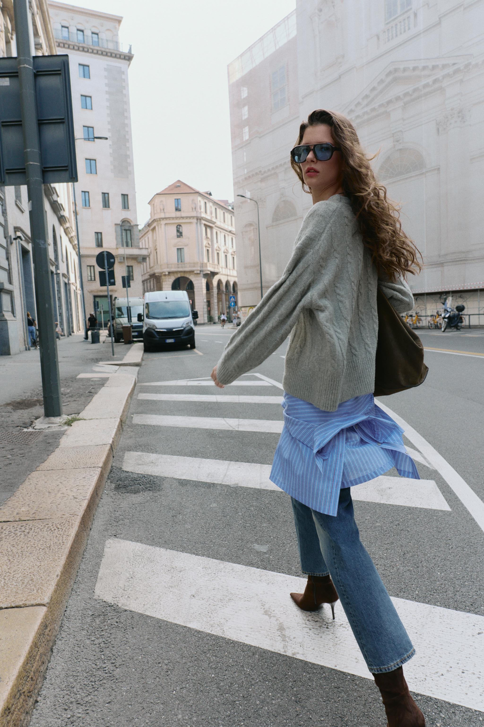 PULL EN MAILLE DOUCE À CÂBLES