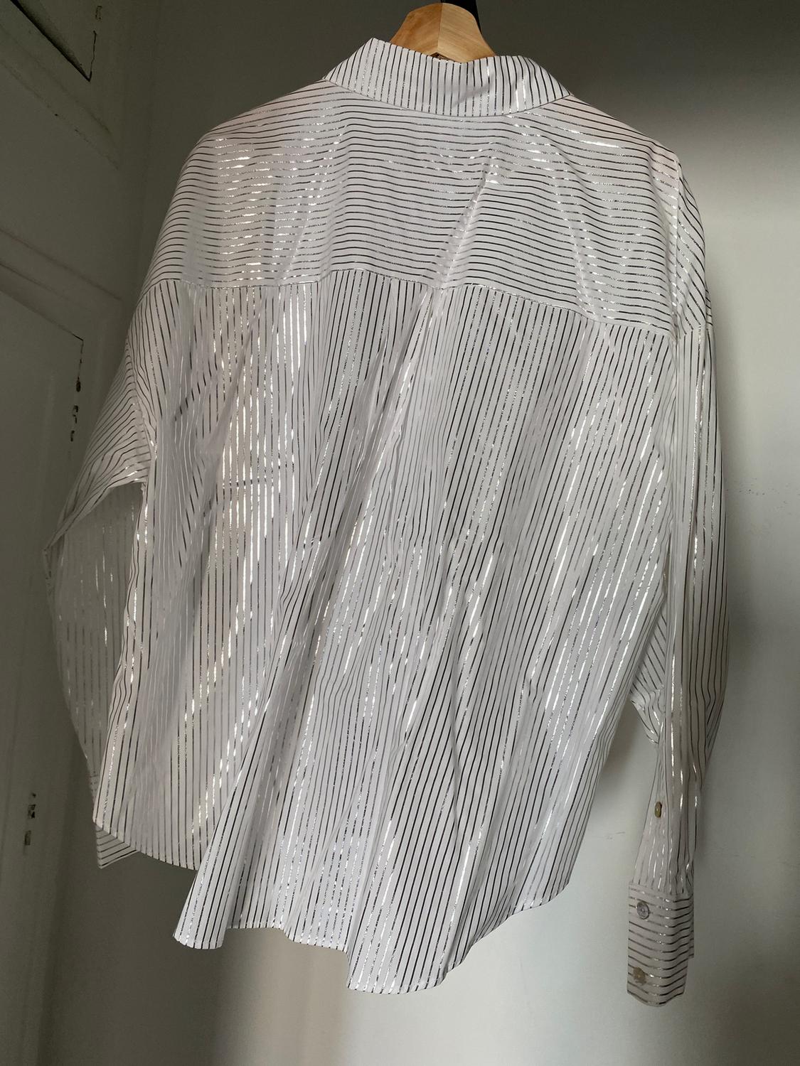 ΠΟΥΚΑΜΙΣΟ ΠΟΠΛΙΝΑ OVERSIZE ΜΕ ΡΙΓΑ ΜΕΤΑΛΛΙΖΕ - Image 2