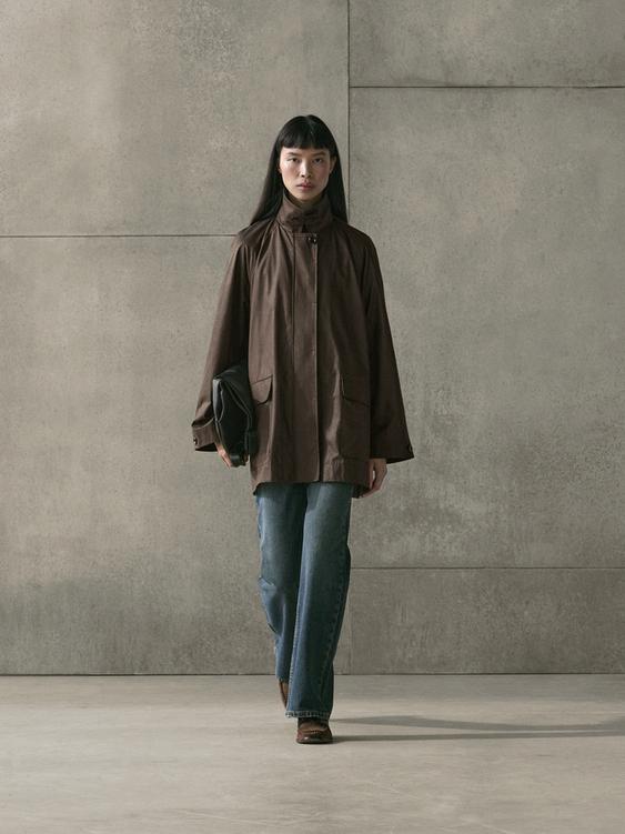 Long parka with pocket details