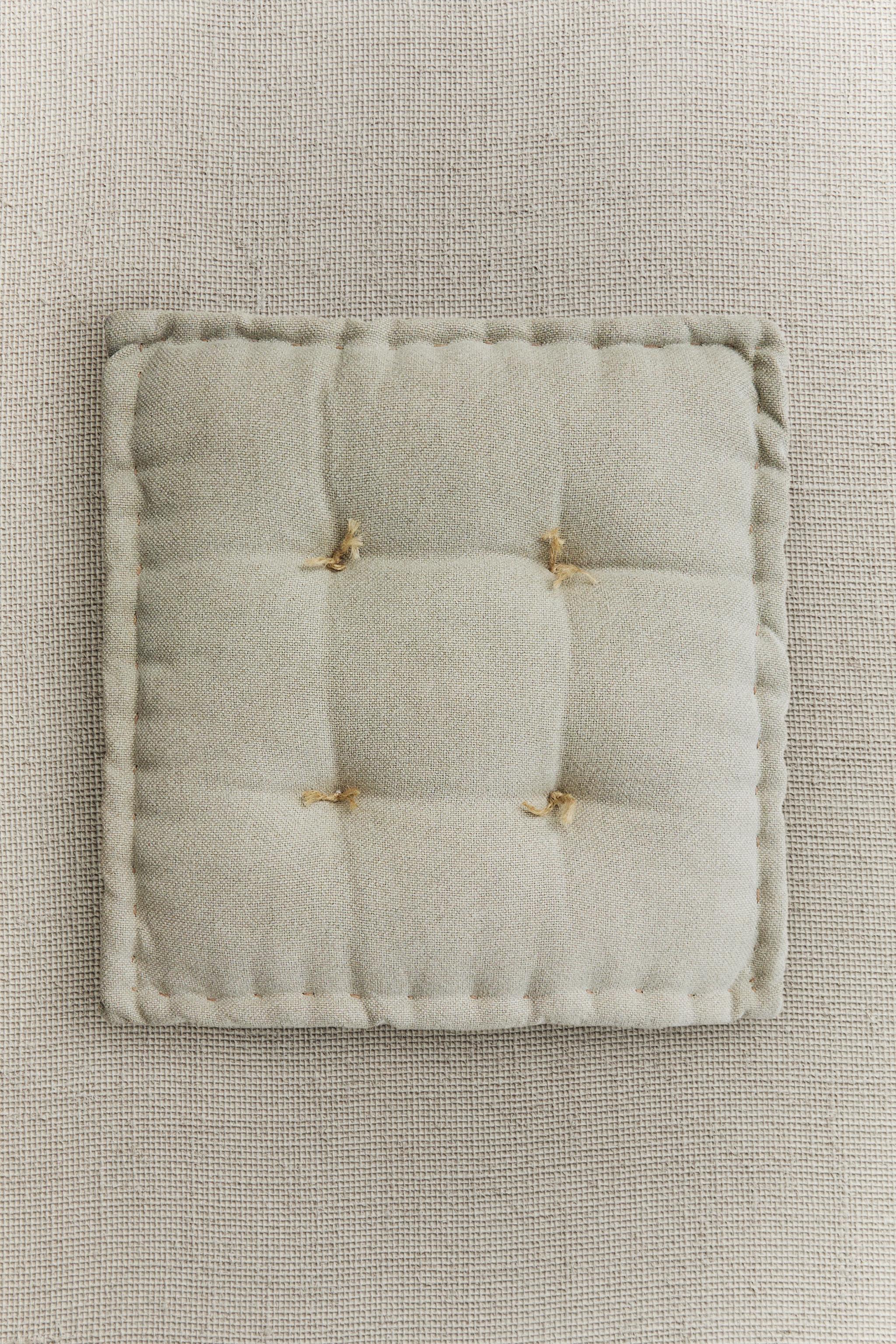 COUSSIN CHAISE PIQÛRES