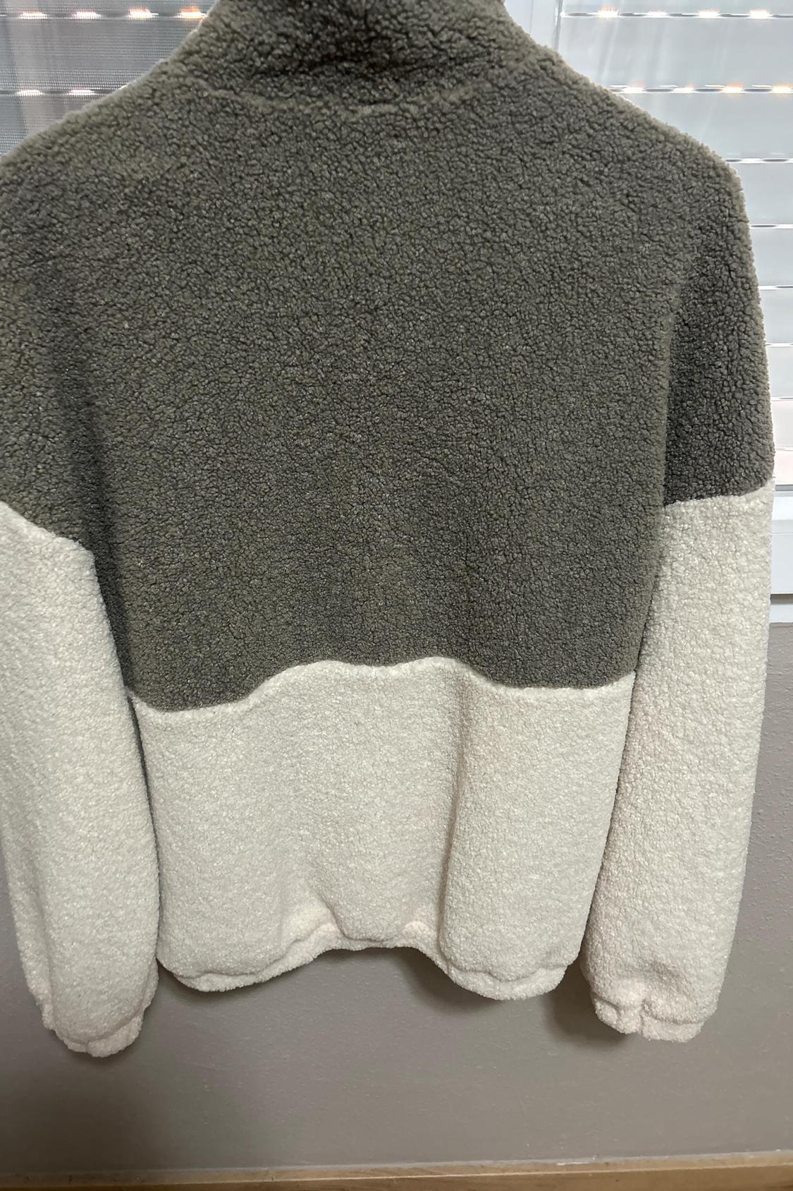 COLOUR BLOCK FAUX SHEARLING JACKET WITH POUCH POCKET - Image 2