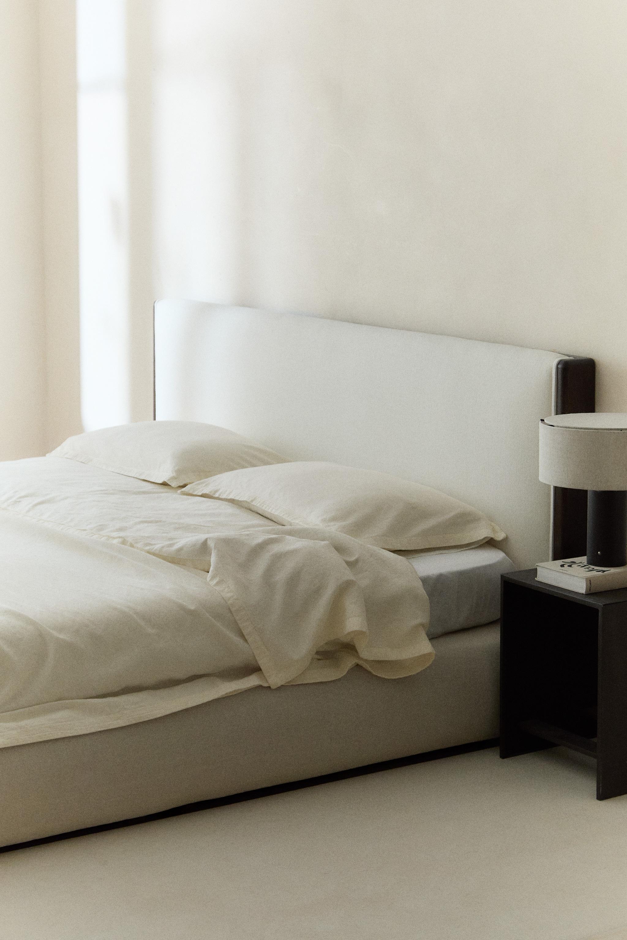 EMBROIDERED DUVET COVER