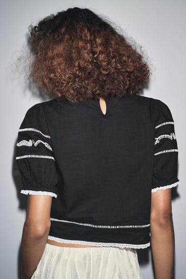 ZW COLLECTION CONTRAST EMBROIDERY BLOUSE - Black de Zara - Image 2