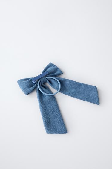 CHOUCHOU AVEC PINCE ET NŒUD EN DENIM - Bleu de Zara - Image 2