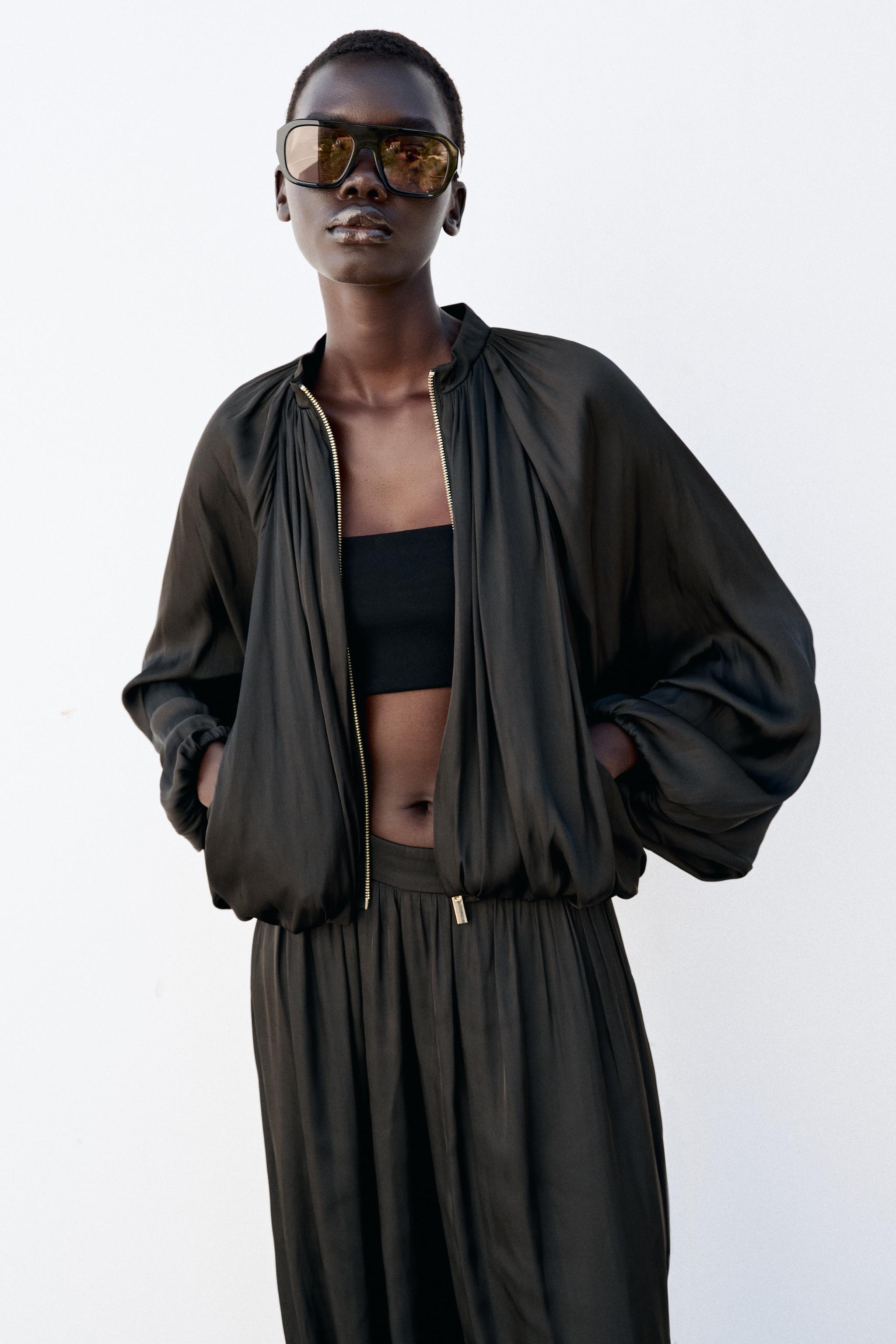 Женские куртки Zara SATIN EFFECT BOMBER JACKET — фото 5