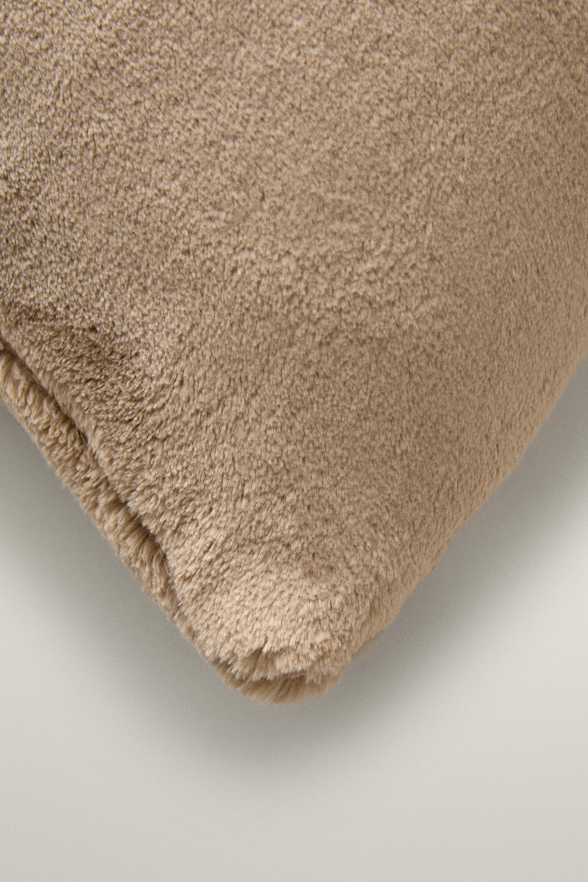 PLAIN FAUX FUR THROW PILLOW COVER