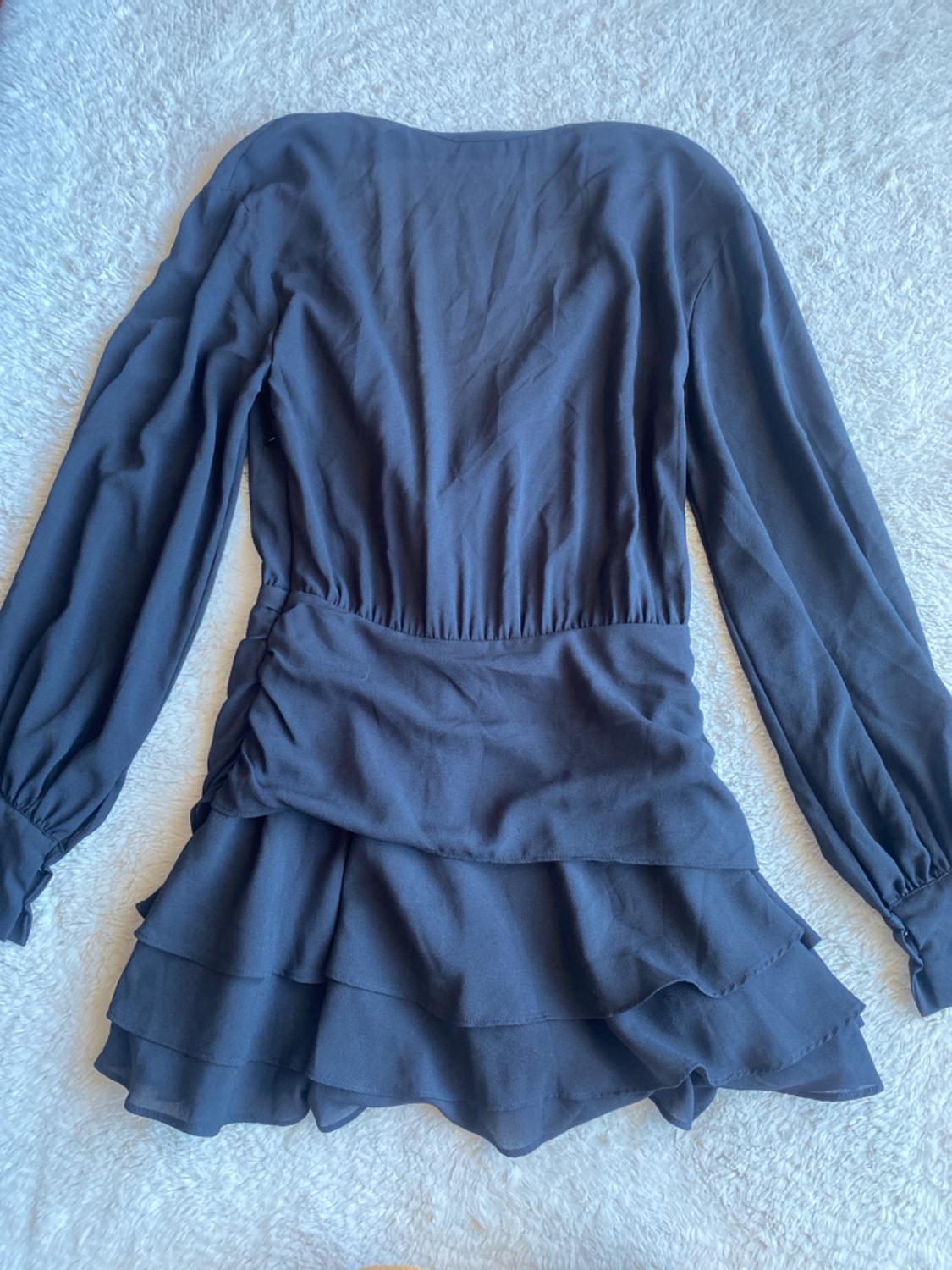 SHORT FLOWING DRESS WITH RUFFLES - Image 4