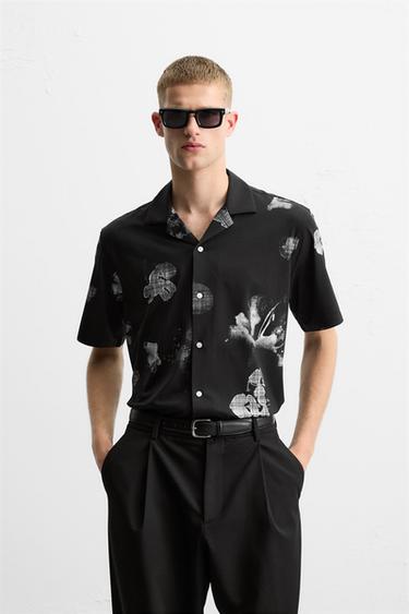 CHEMISE ÉLASTIQUE À IMPRIMÉ FLEURS - Noir de Zara - Image 1